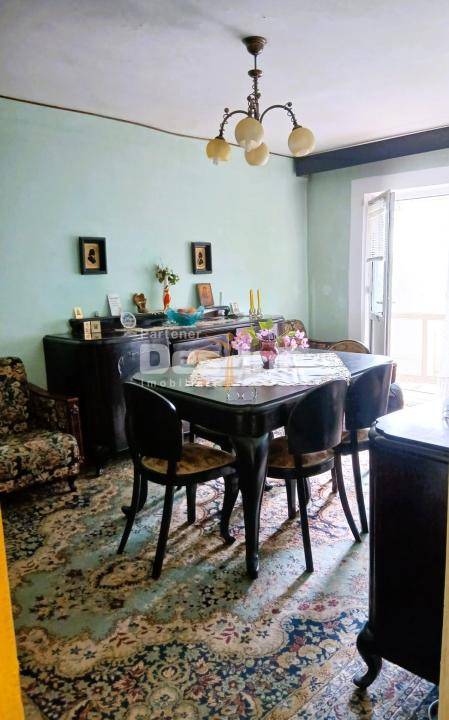 Apartament 3 camere ultracentral focsani etaj 1 2 bai centrala proprie