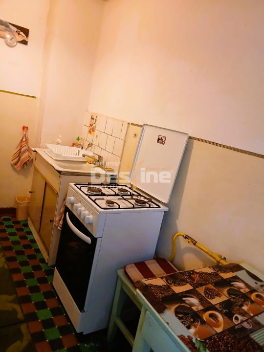 Apartament 3 camere ultracentral focsani etaj 1 2 bai centrala proprie