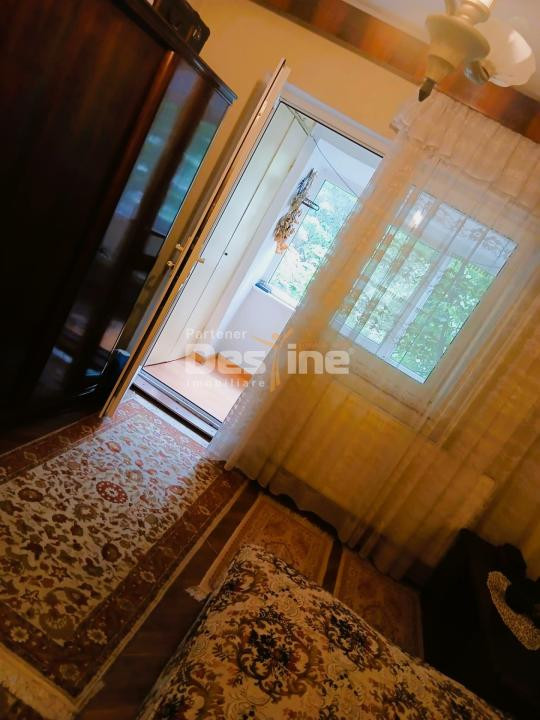 Apartament 3 camere ultracentral focsani etaj 1 2 bai centrala proprie