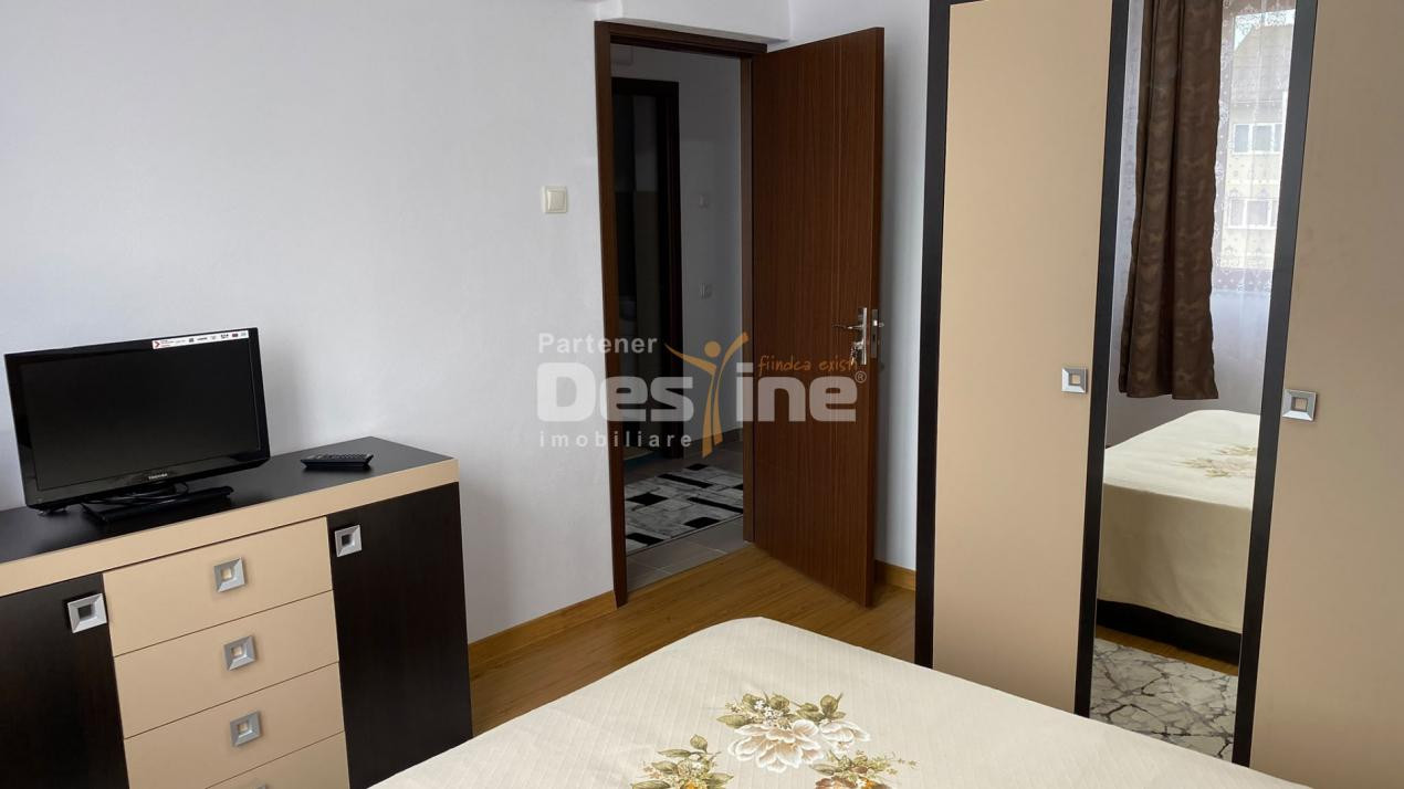Vindem apartament 3 camere Ocna Șugatan 68 mp