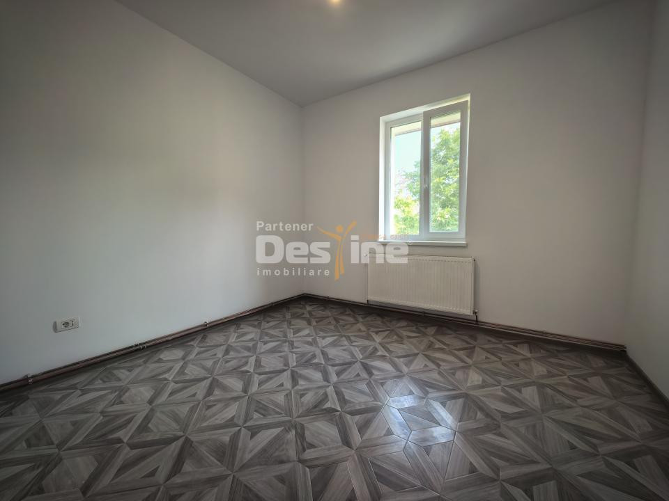 Apartament 2 camere 43 mp renovat complet, etaj 1 + curte