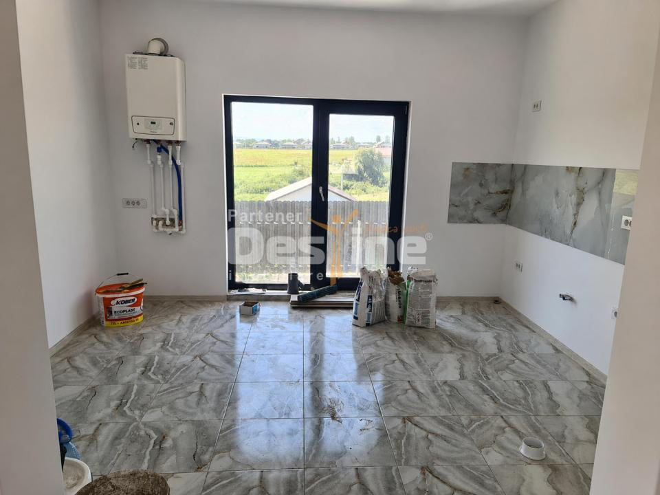 Casă în VOROVEȘTI, 4 camere, 87 mp utili, 15 mp terasă, încălzire în pardoseală