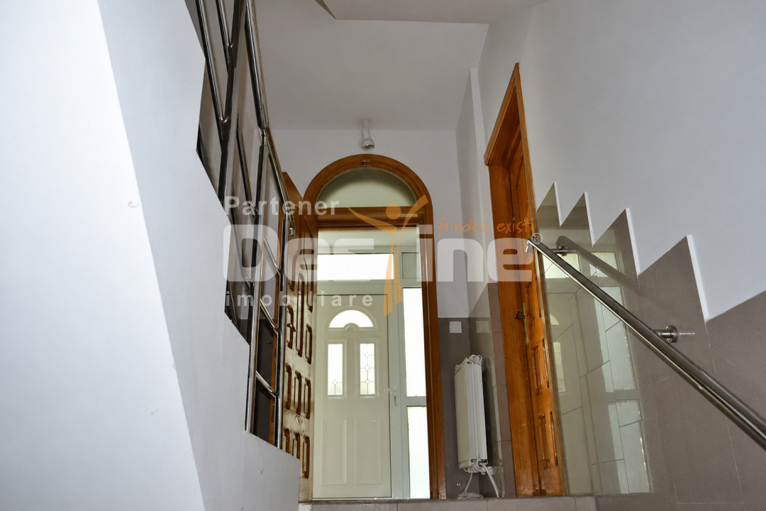 Clădire de birouri BUCIUM, 903 mp, 14–16 parcări, vânzare pe aripi