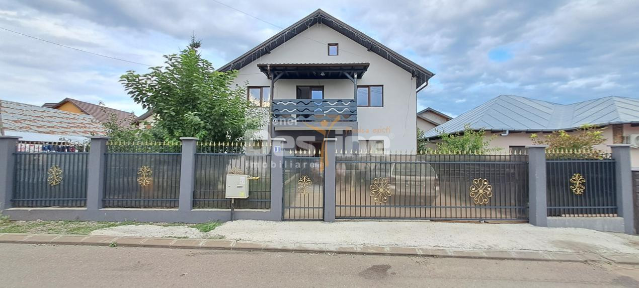 CASA 8 CAMERE , LUNCA CETATUII