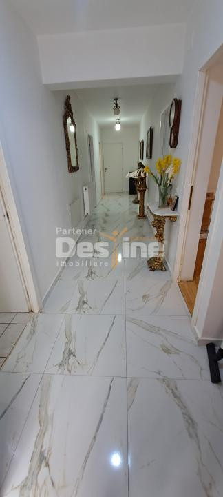 CASA 8 CAMERE , LUNCA CETATUII