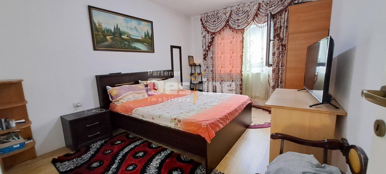 CASA 8 CAMERE , LUNCA CETATUII