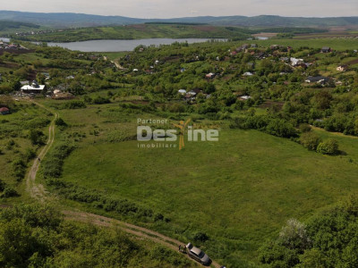 Teren intravilan cu acces dublu 462 mp Ciurbesti