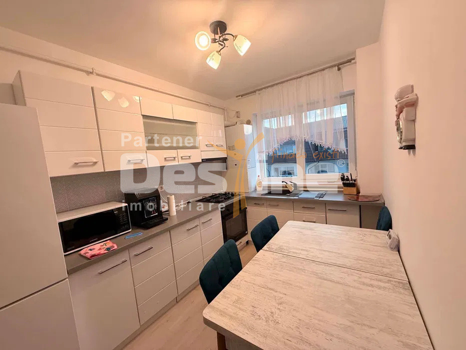 Apartament cu 2 camere decomandat 53 mp, cu loc de parcare inclus, in Subcetate 
