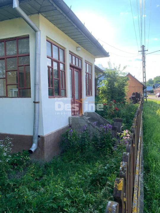 Gospodărie completă cu 2.793 mp teren și multiple anexe, Brustoasa-Bacau