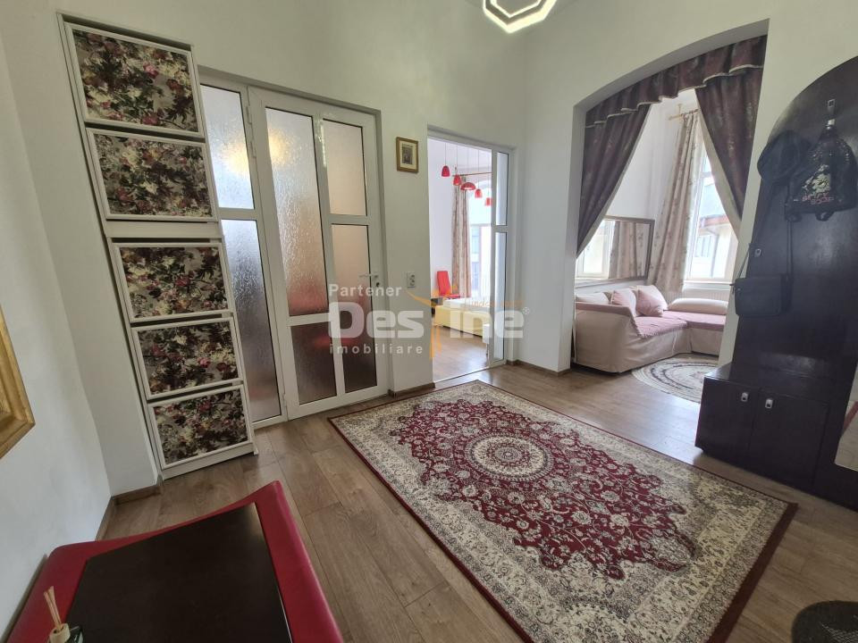 Ap. 3 camere cu vedere la mare și boxă 30 mp, ultracentral