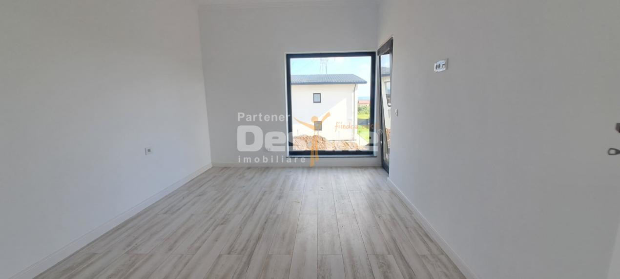 Comision 0%, Miroslava - casa parter + etaj + pod 