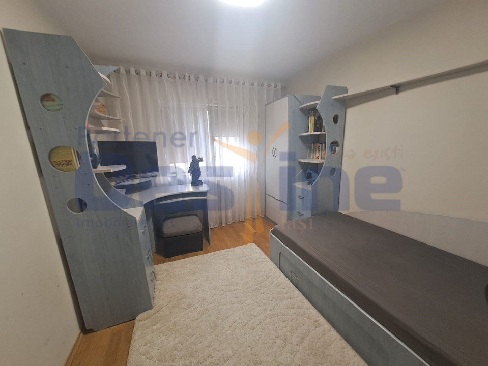 Apartament 3 camere DECOMANDAT, 70 mp, Zona GALATA