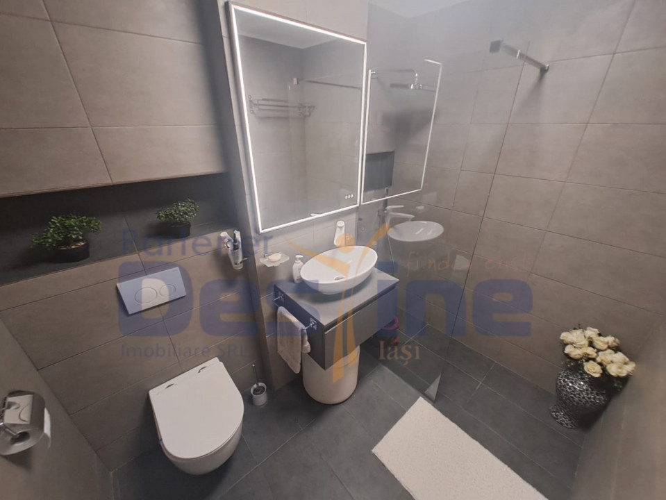 Apartament 3 camere DECOMANDAT, 70 mp, Zona GALATA