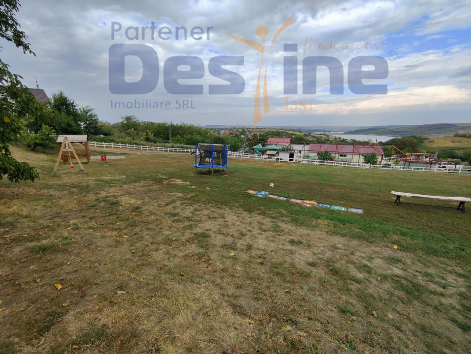 FERMĂ cu 20 ha teren, hale, utilaje agricole, animale, livadă - IAȘI