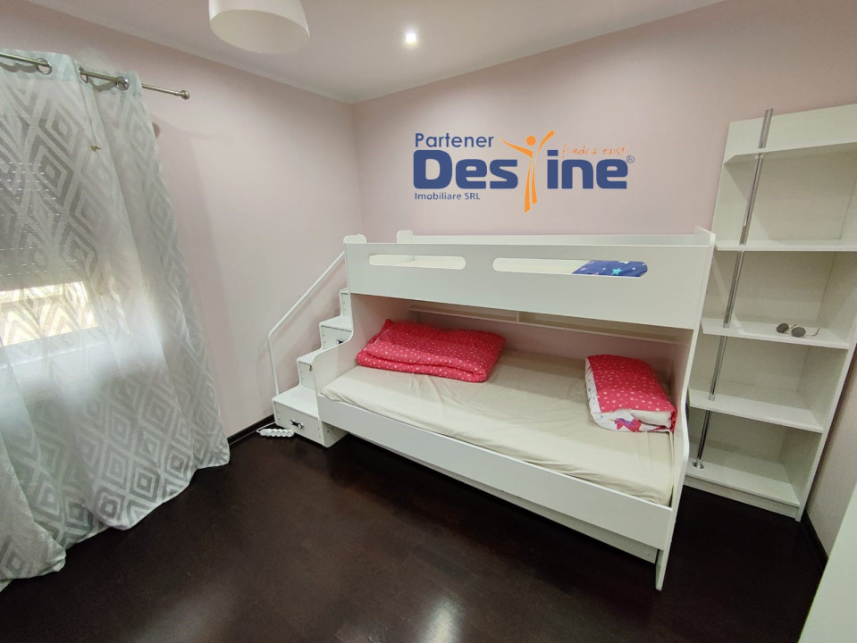 Casă tip TRIPLEX 4 CAMERE P+1+M 120 mp utili curte MOBILATĂ și UTILATĂ