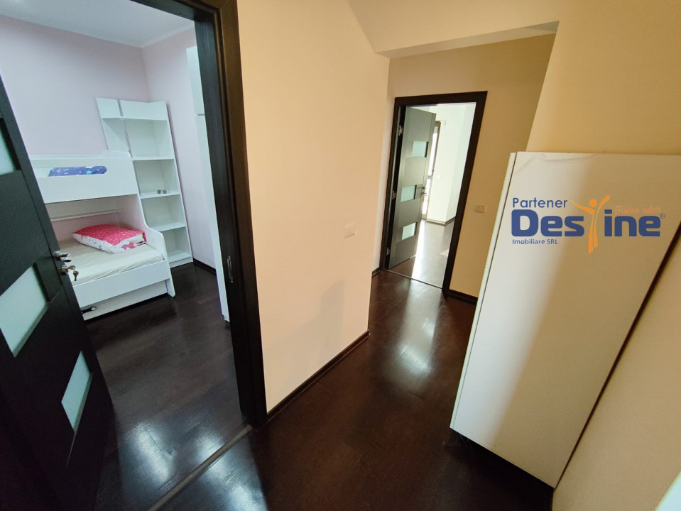 Casă tip TRIPLEX 4 CAMERE P+1+M 120 mp utili curte MOBILATĂ și UTILATĂ