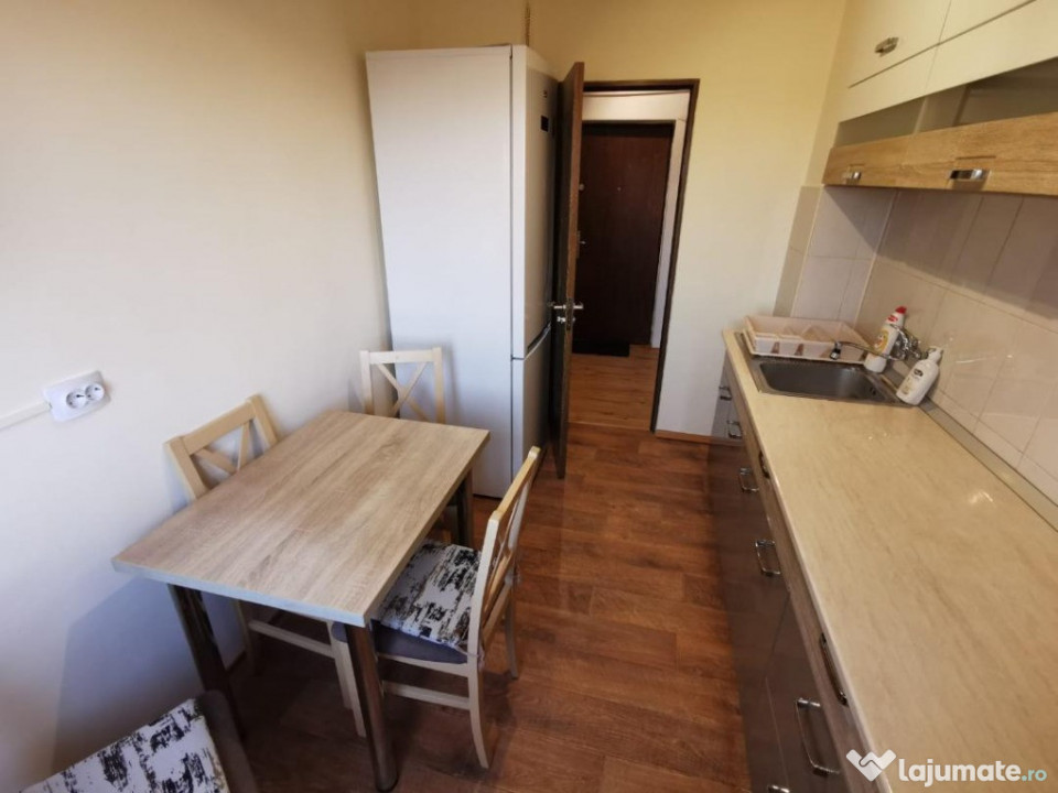 Apartament 2 cam de inchiriat Centrul Civic, Brasov