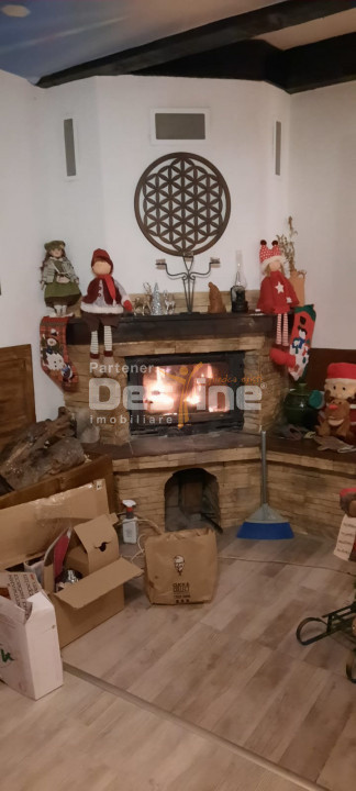 Casa  mare de vanzare 