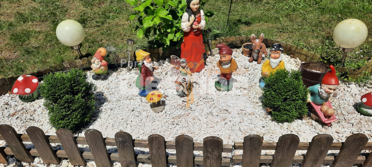 Casa  mare de vanzare 