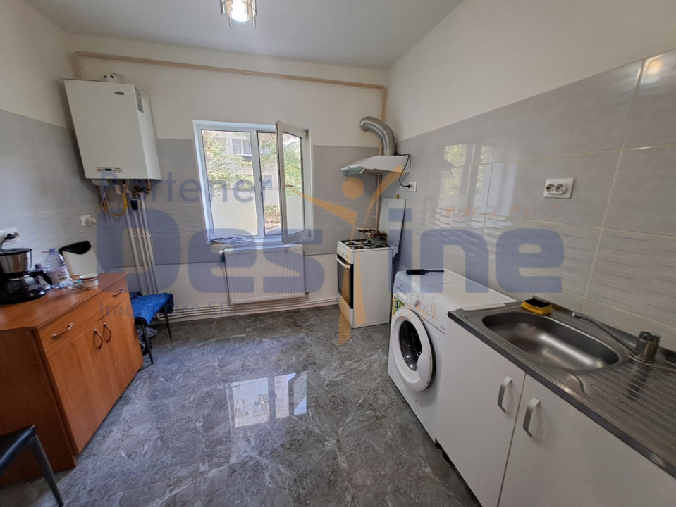 Apartament 3 camere Decomandat, 72 mp, Zona MIRCEA CEL BATRAN