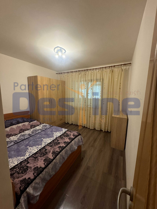 Apartament 2 camere, decomandat, zona ALEXANDRU CEL BUN 