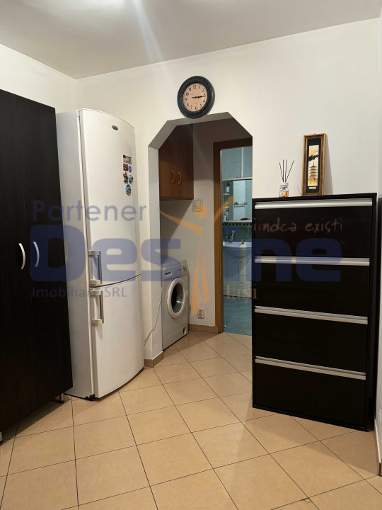 Apartament 2 camere, decomandat, zona ALEXANDRU CEL BUN 