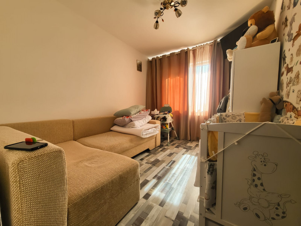 Apartament 3 camere, zona Vest