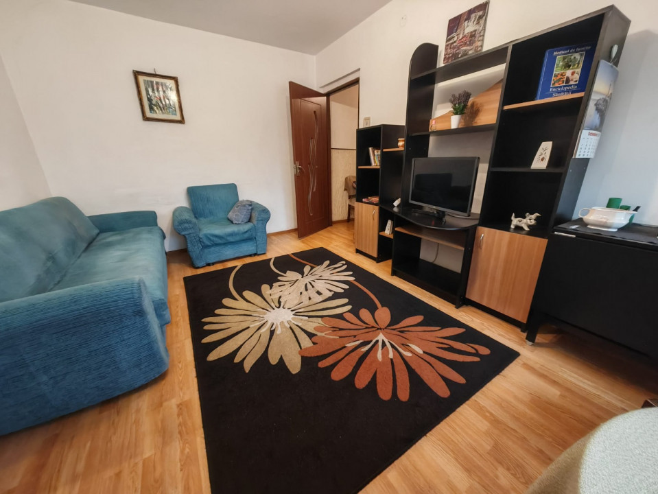 Apartament 2 camere etaj intermediar 