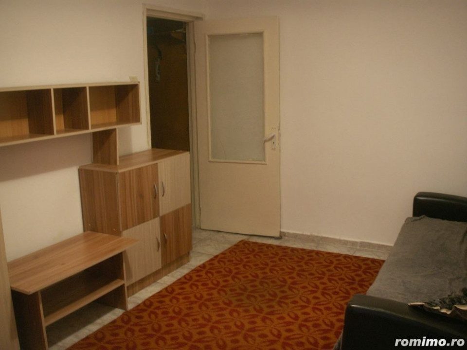 Închiriere Apartament 2 Camere - Zona Alexandru cel Bun, Semicentral