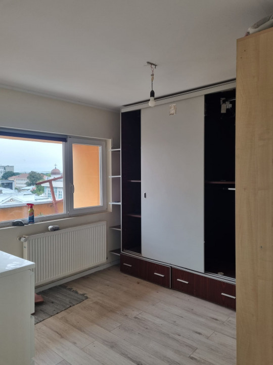 APARTAMENT DE VANZARE = PENTHOUSE