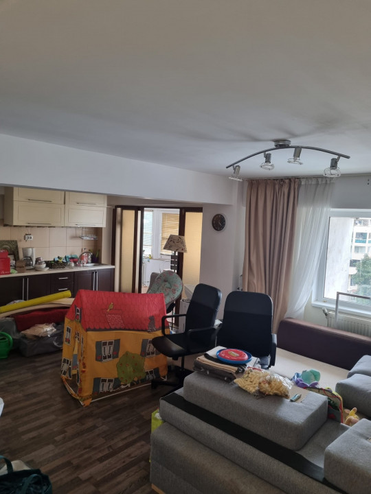 APARTAMENT DE VANZARE = PENTHOUSE