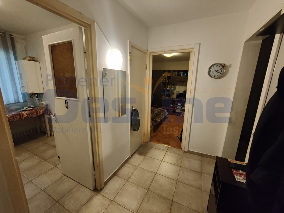 Apartament 4 camere decomandat 81 MP ETAJ 1 - Tătărași