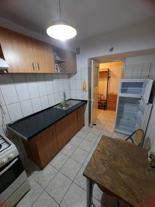 Apartament 2 camere Bariera Bucuresti