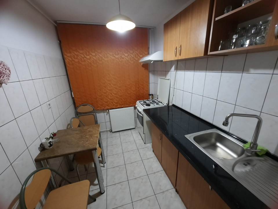 Apartament 2 camere Bariera Bucuresti