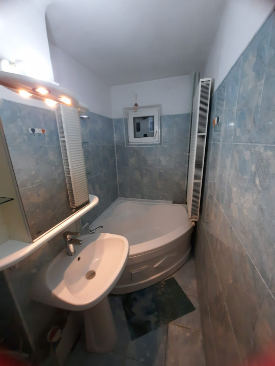 Apartament 2 camere Bariera Bucuresti